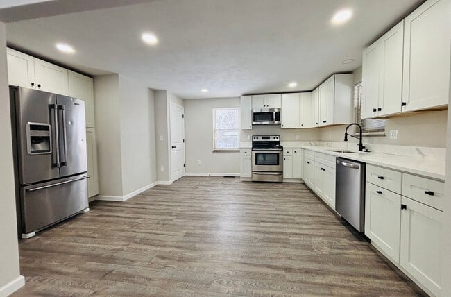 Building Photo - Remodeled 3 bedroom home- available now!