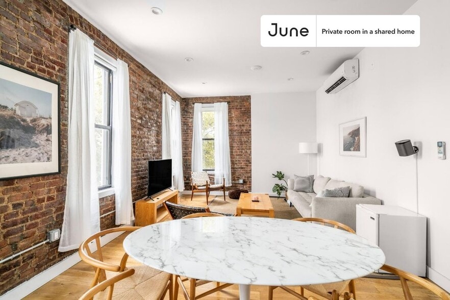 Building Photo - Room in Shared 5 bed/3 bath home