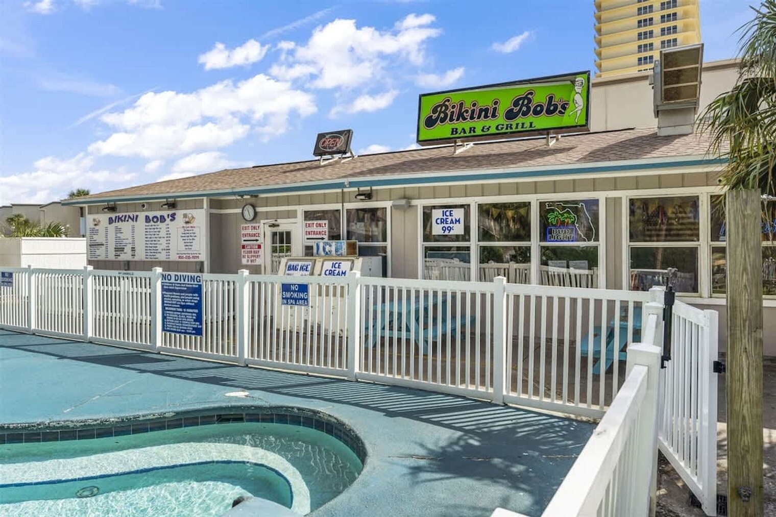 Building Photo - 8743 Thomas Dr