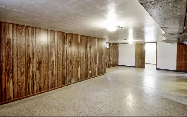 Building Photo - 1625 Walnut Ave