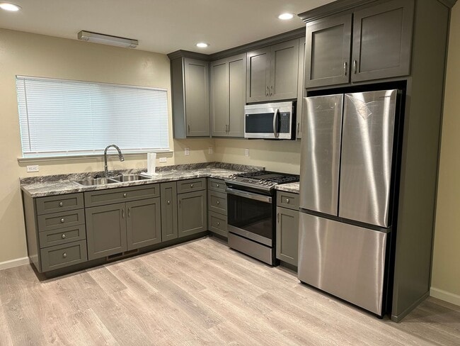 Building Photo - Coming soon!! Fully Remodeled Downtown Home!  Showings after June 10th!