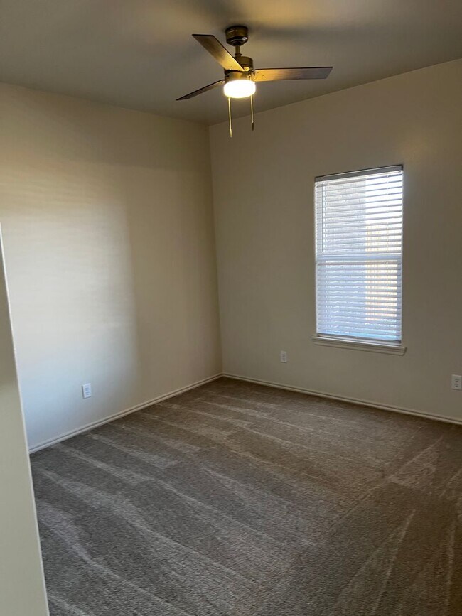 Building Photo - Beautiful 2bedroom New Construction Duplex