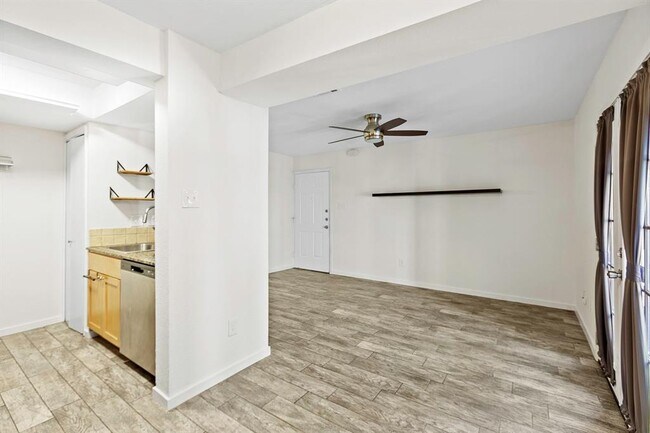 Building Photo - 3627 Menchaca Rd