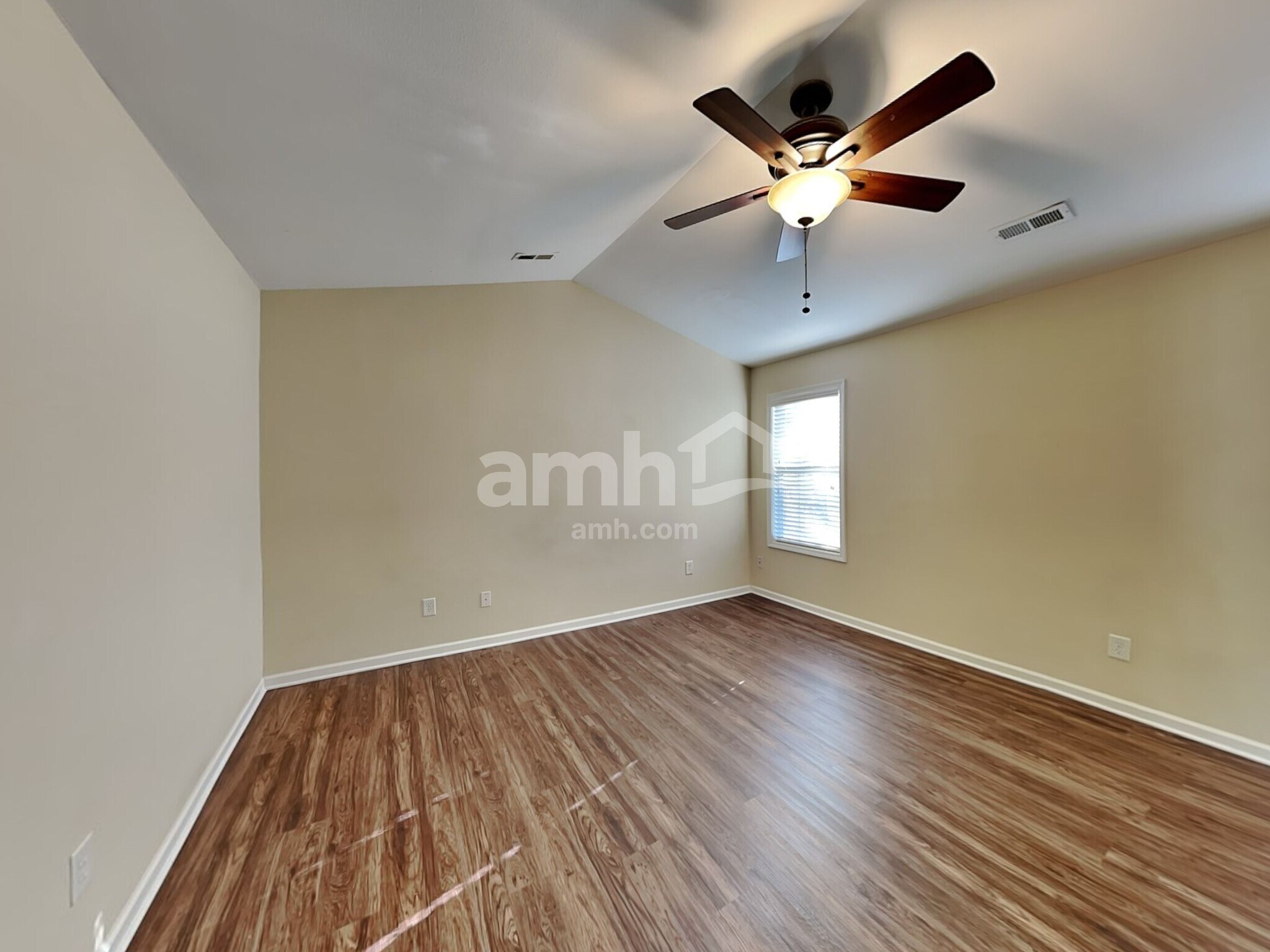 Building Photo - 5516 Waverly Lynn Ln