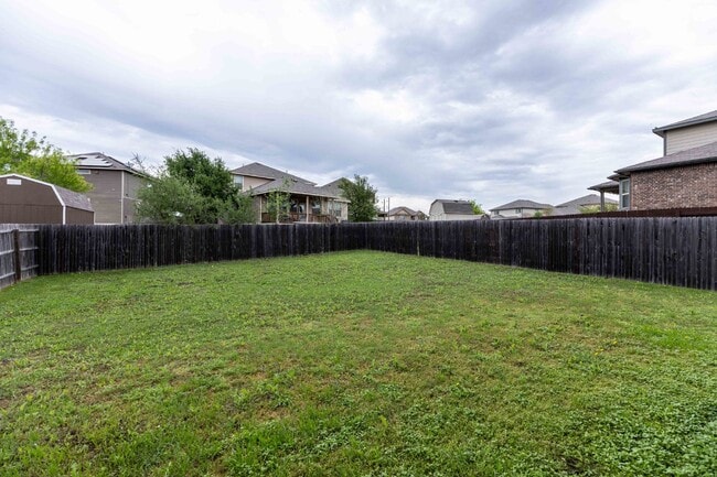 Building Photo - 11315 Applejack