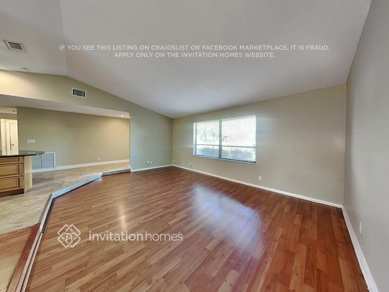 Building Photo - 9640 Richmond Cir