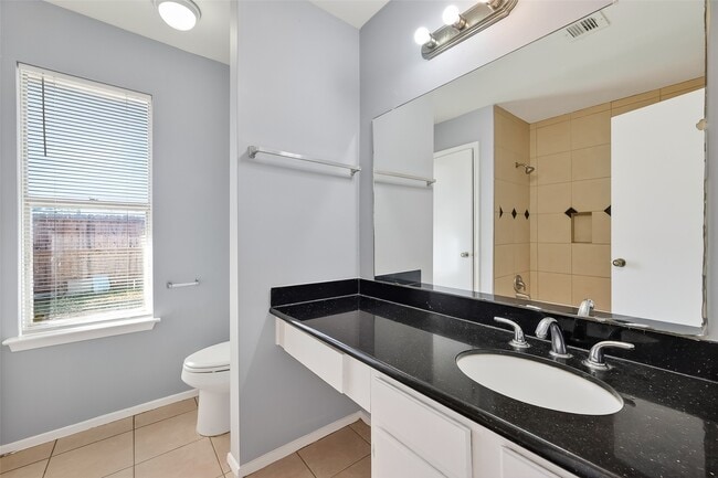 Building Photo - 1842 Freshmeadow Dr