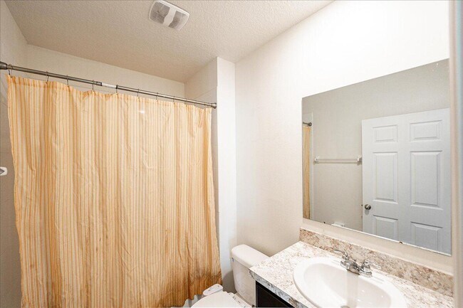 Building Photo - 10493 SW Toren Wy