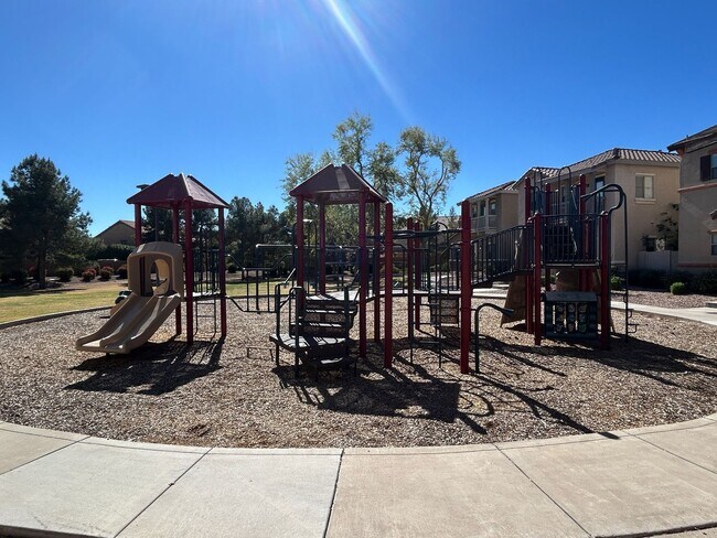 Building Photo - 14072 W Country Gables Dr