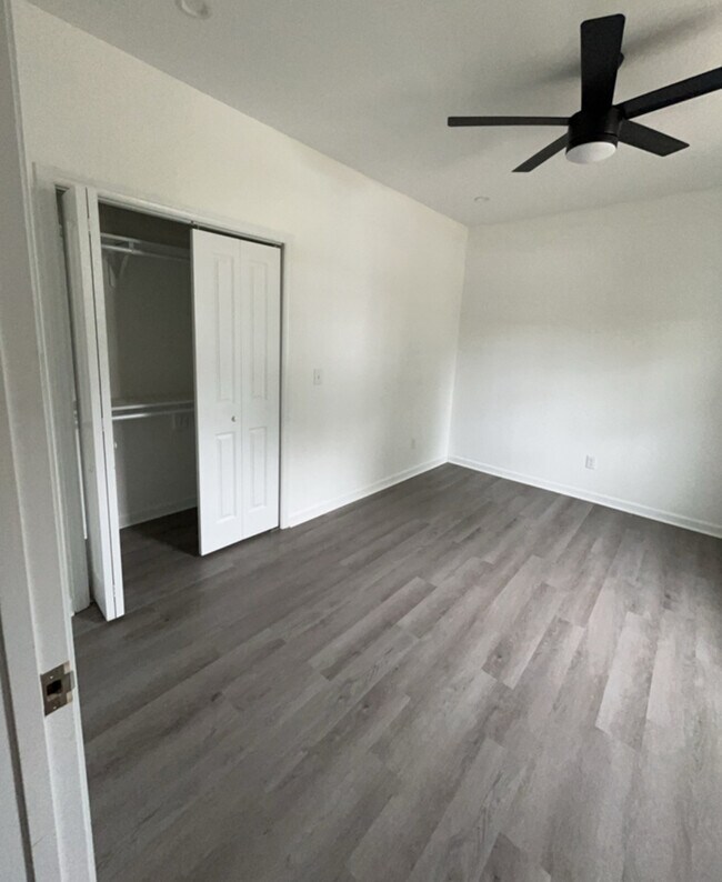 Building Photo - !! SPECIAL HALF OFF SECOND MONTH'S RENT!!! Updated 3BR 2BA  Home w/ Renovated Kitchen near Downto...