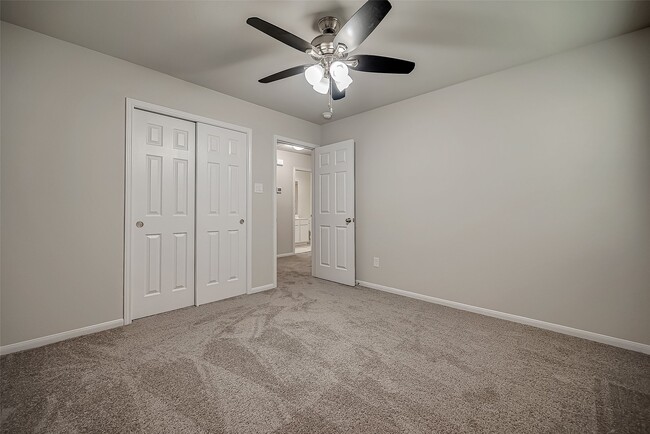 Building Photo - 3423 Hackberry Tree Ln