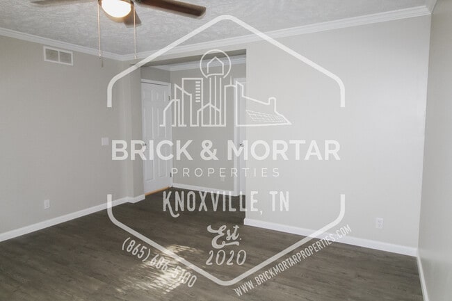 Building Photo - 1733 Lively Rd