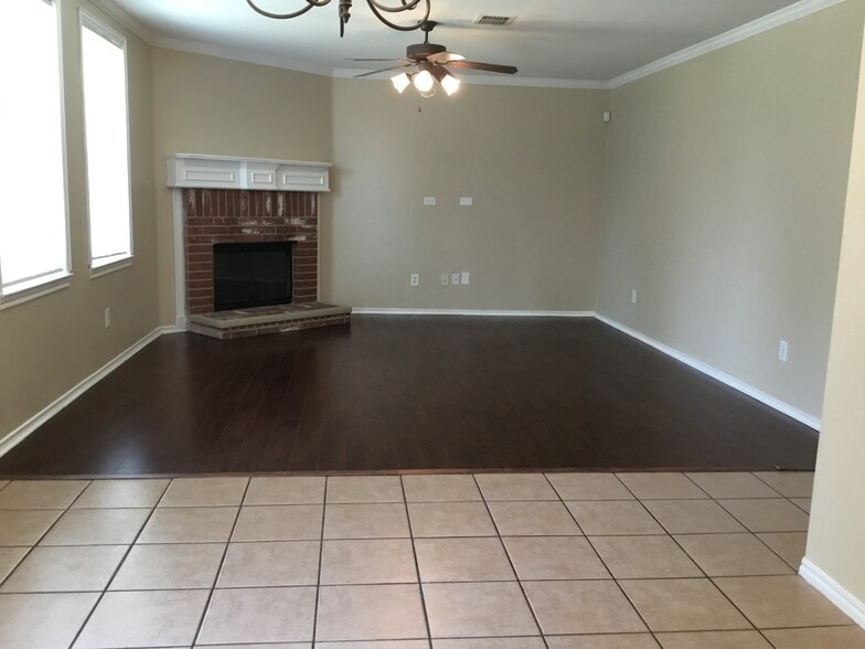 Building Photo - 13149 Cowper Dr