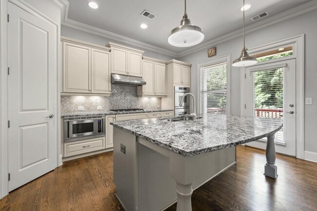 Building Photo - 2750 Vinings Orchard Cir SE