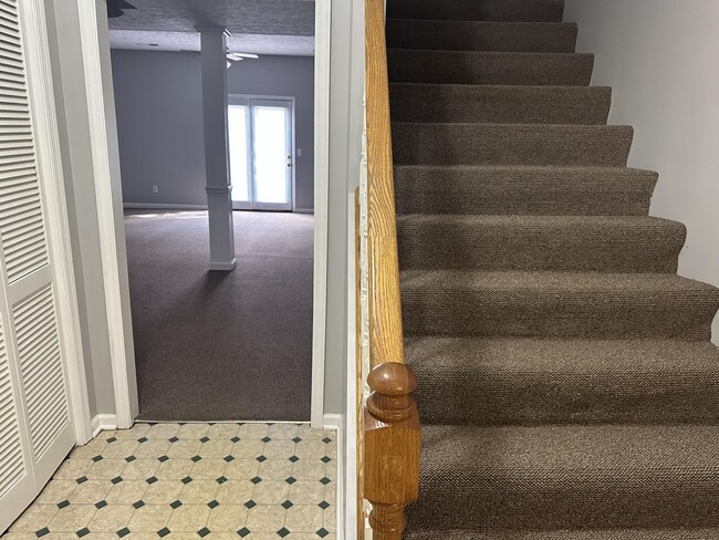 Building Photo - 2003 River Ridge Rd