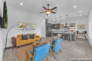 Building Photo - 2488 Waterfront Park Dr