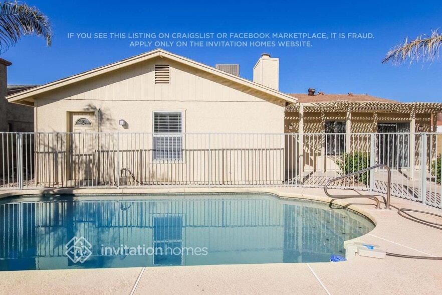 Building Photo - 10115 W Sells Dr