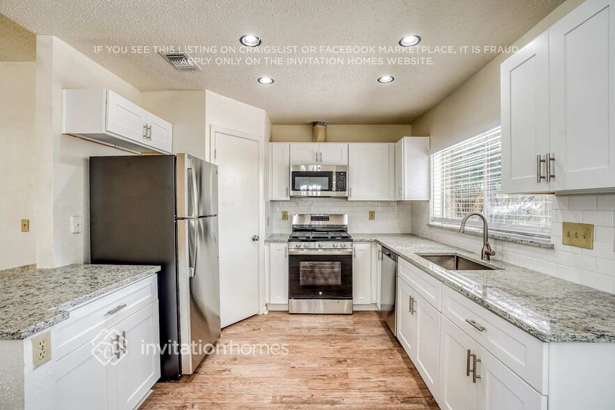 Building Photo - 22614 Powell House Ln