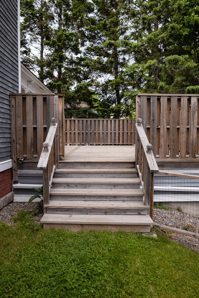 Building Photo - 283 Union St