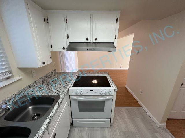 Building Photo - Charming 2-Bed Gem in Gresham – Spacious Comfort with 1.5 Baths & 1029 Sq. Ft.!