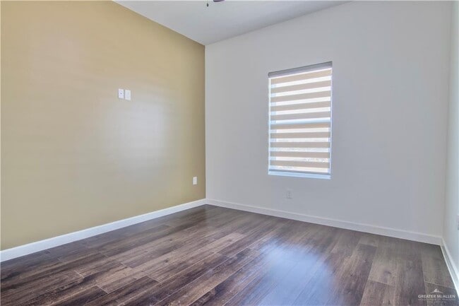 Building Photo - 23 Cassandra St