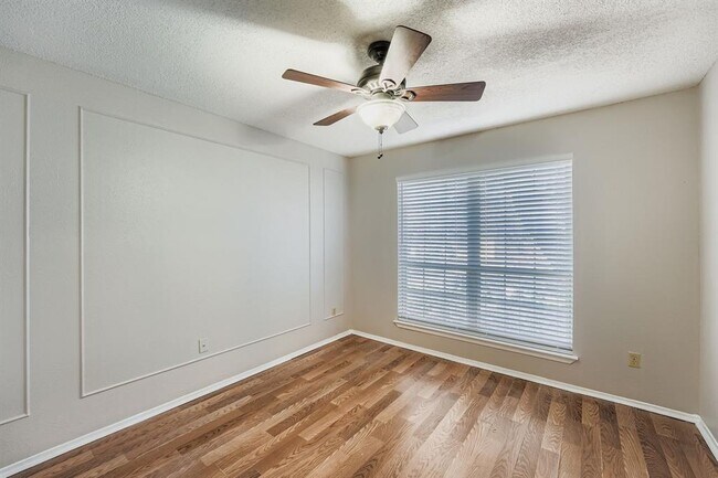 Building Photo - 1415 Lance Way