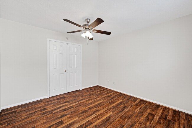 Building Photo - 4539 Springfield Lakes St
