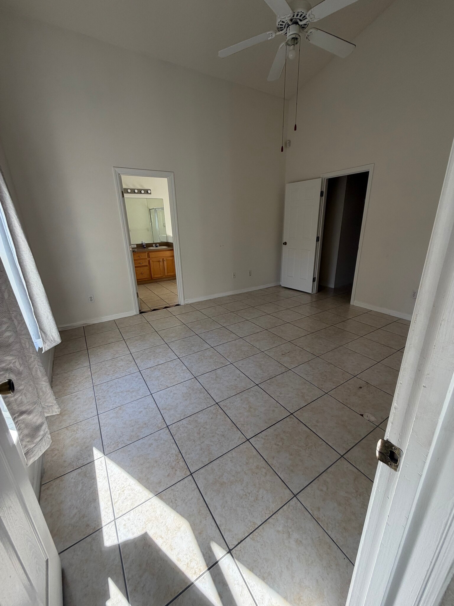 Building Photo - 5559 Pats Pt