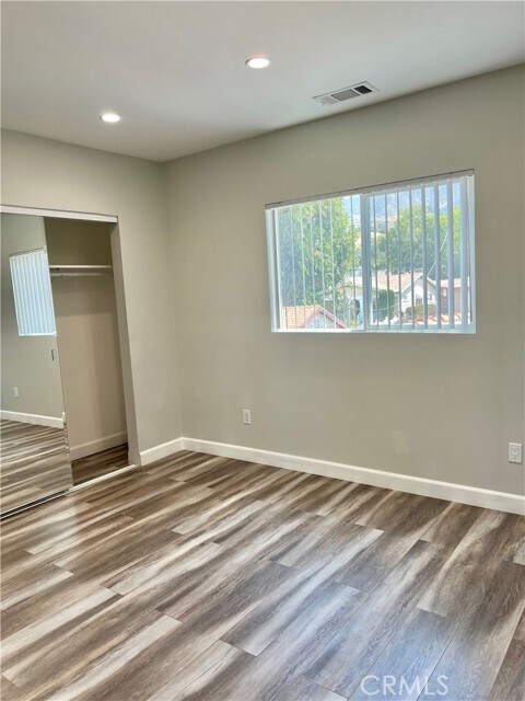 Building Photo - 11021 Whitegate Ave