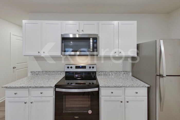 Building Photo - 528 Ivy Brook Way