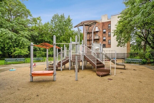Building Photo - 510 Palisade Ave