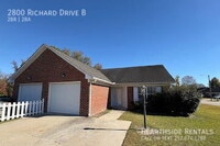 Building Photo - 2800 Richard Dr