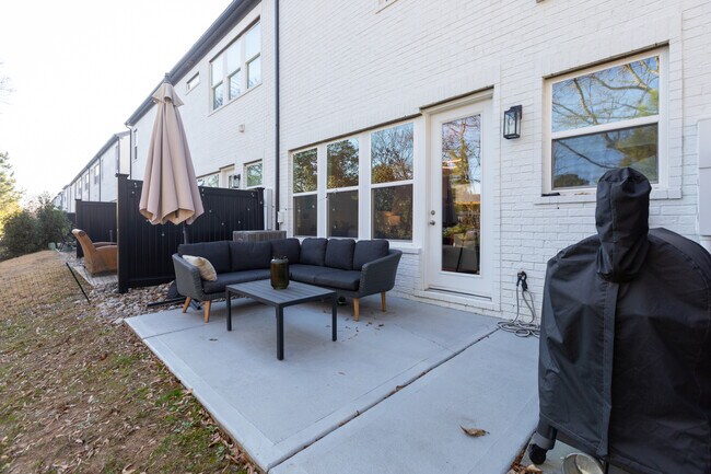 Building Photo - 4807 Blanchard Wy