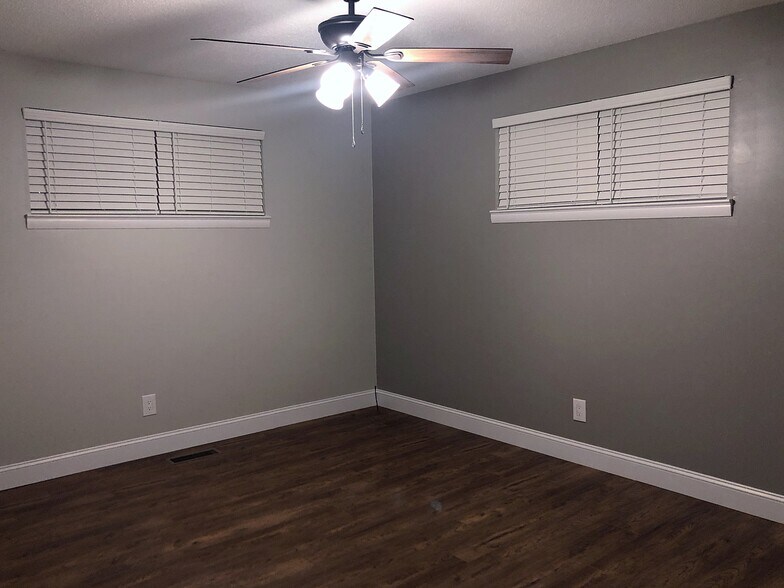 Master Bedroom - 3413 Lisa Dr