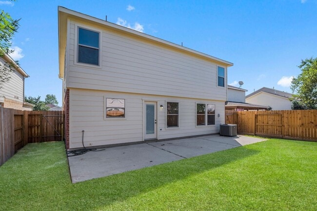 Building Photo - 29515 Legends Line Dr