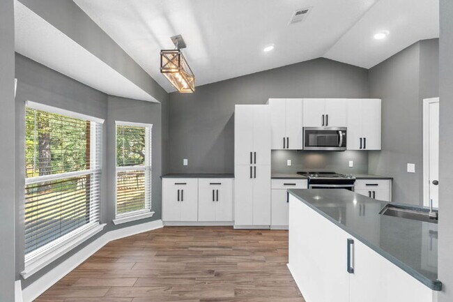 Building Photo - 1028 Arthur Ashe Ct