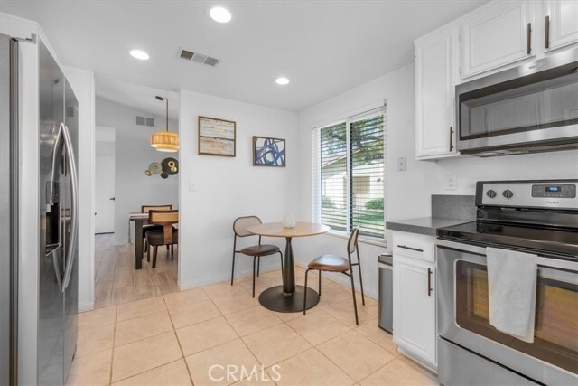 Building Photo - 332 Villena Way