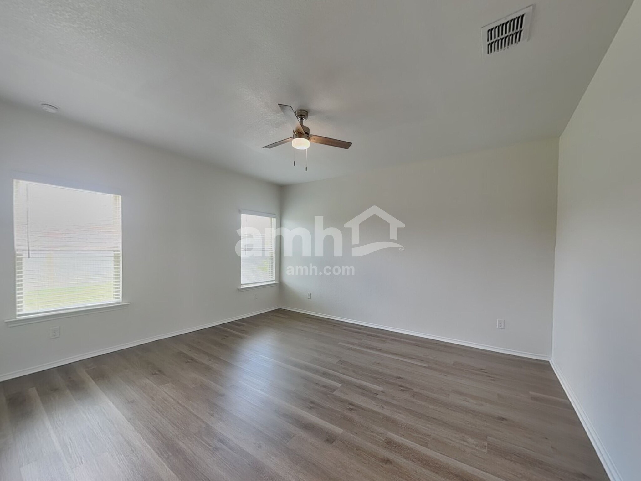 Building Photo - 119 Laurel Grace Ln
