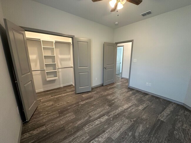 Building Photo - 13314 CR 285-Unit 5