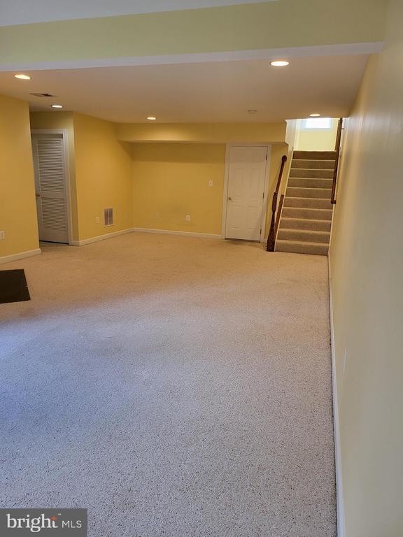 Building Photo - 6161 Popes Creek Pl