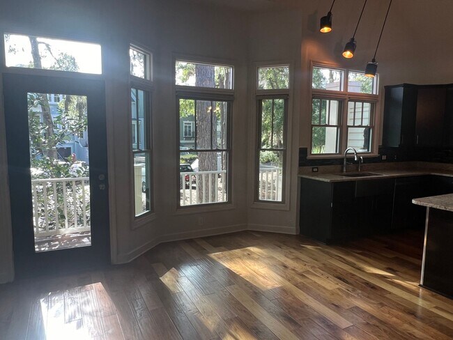Building Photo - Spacious Updated Home in Windmill Harbour!