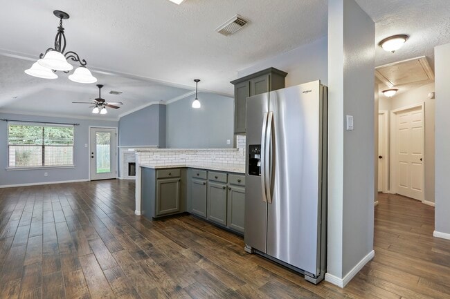 Building Photo - 21803 Whispering Forest Dr