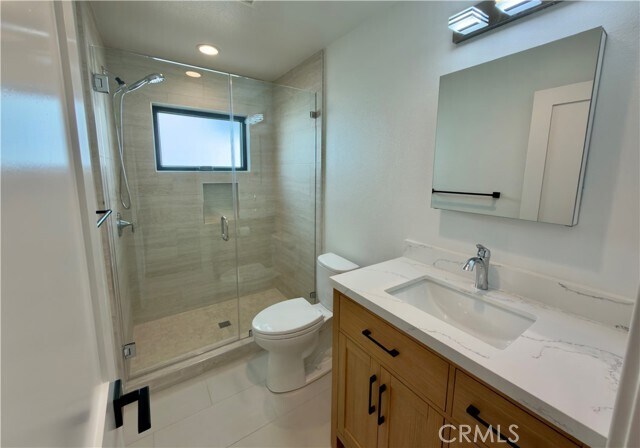 Building Photo - 230 Fairview St