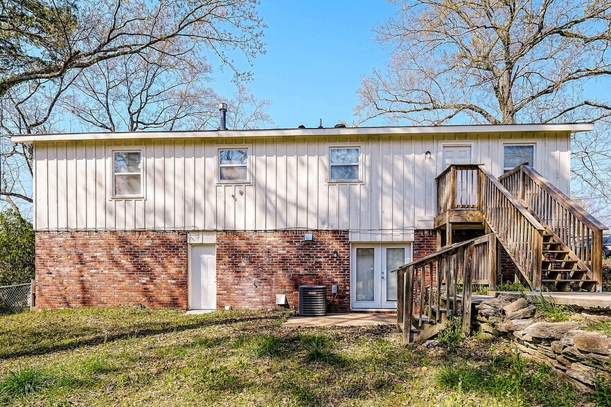 Building Photo - 629 16th Terrace Cir NW