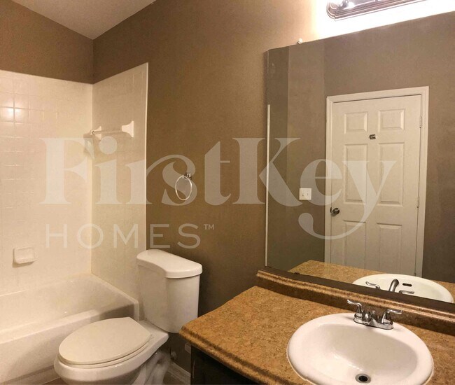 Building Photo - 6524 Viewpoint Ct