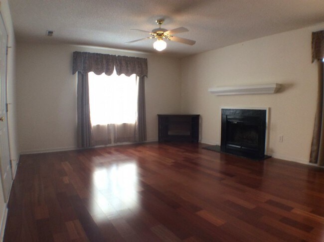 Building Photo - 122 Brushy Hollow Lane