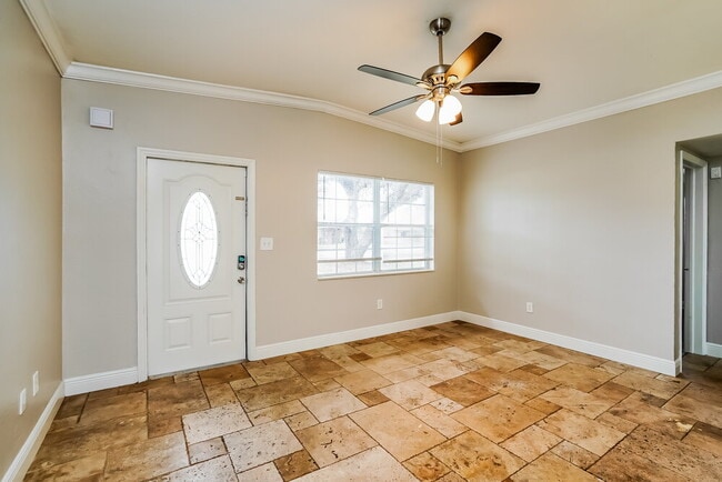 Building Photo - 1423 Brookhill Dr