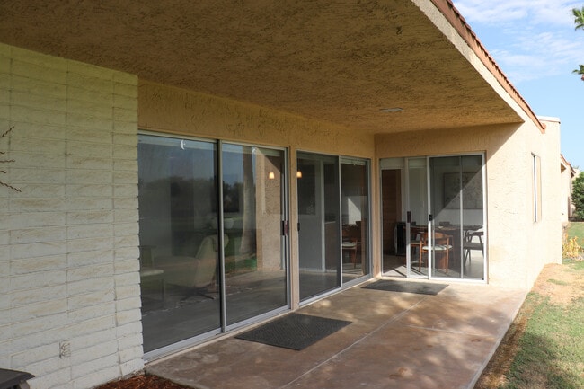Building Photo - 80100 Palm Cir Dr