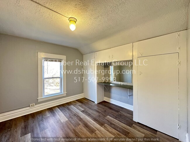 Building Photo - The Perfect 4-bedroom, 2-bathroom house lo...