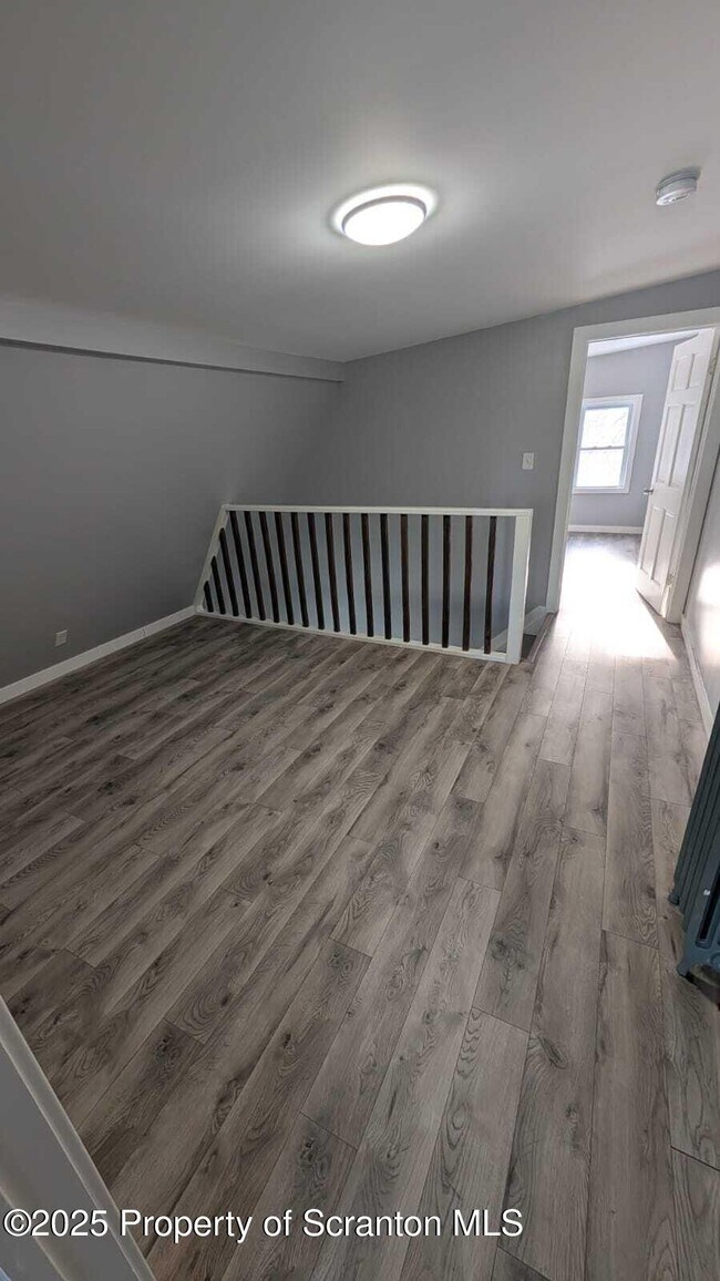 Building Photo - 124 Willow St